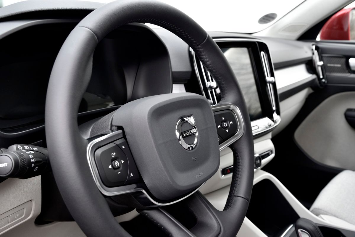Volvo XC40 2017. Steering wheel. SUV 5-doors, 1 generation