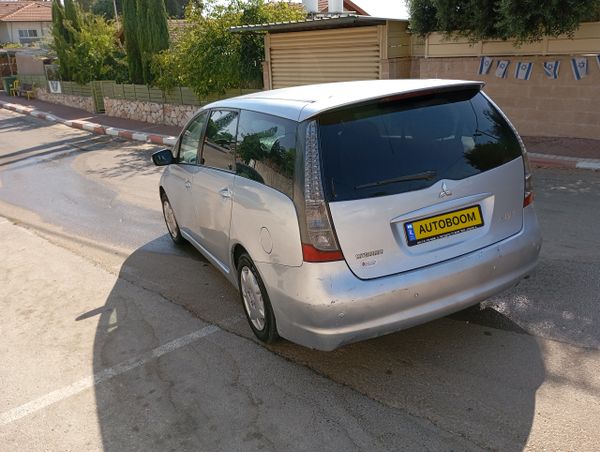Mitsubishi Grandis с пробегом, 2009, частная рука