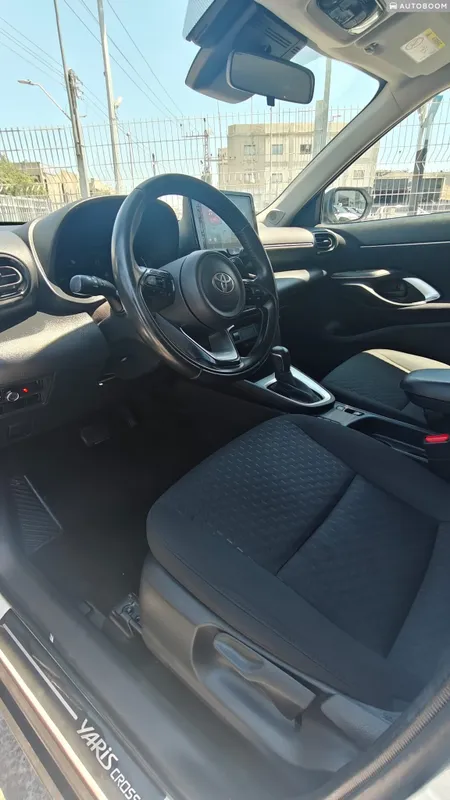 Toyota Yaris Cross 2nd hand, 2024