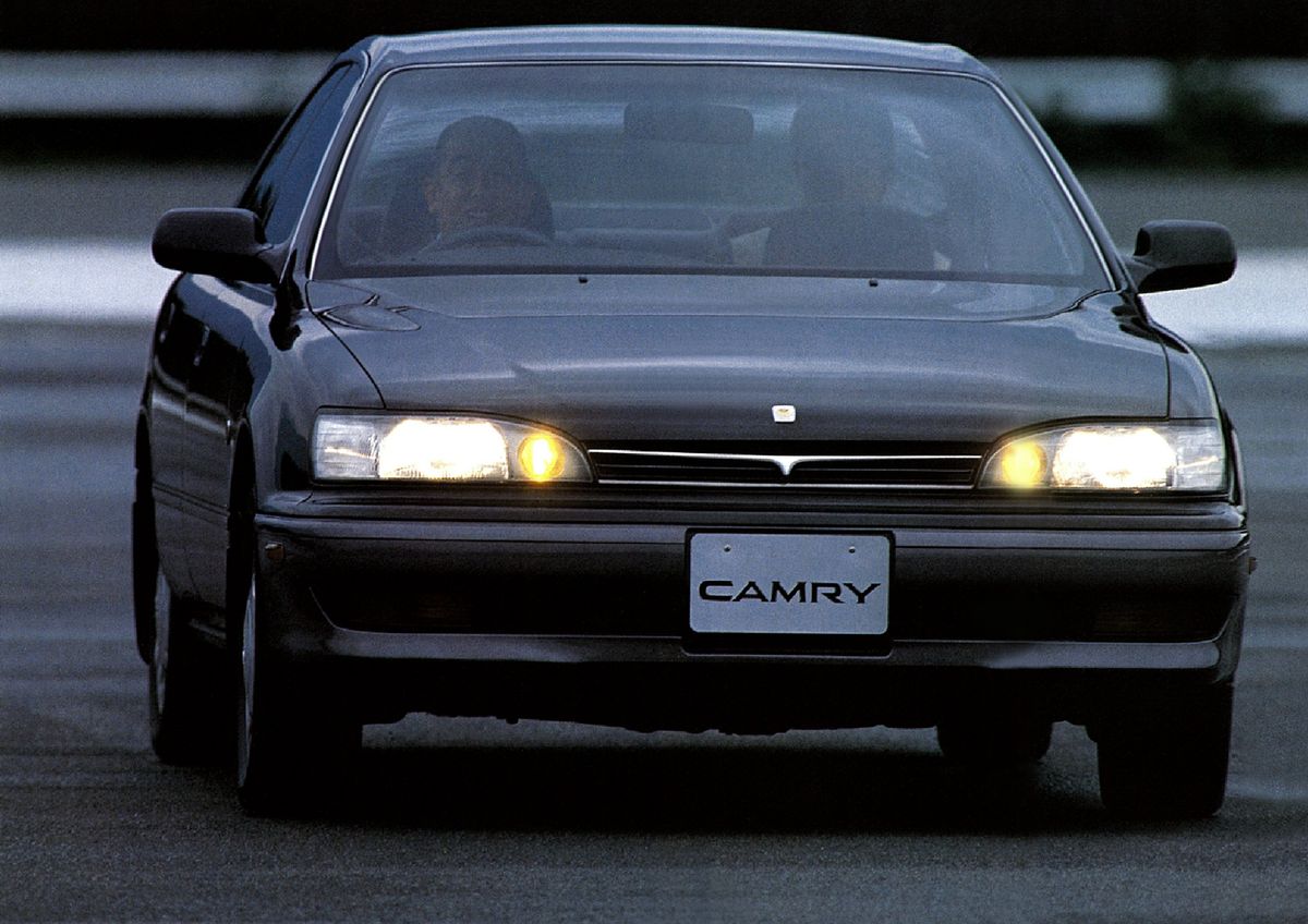 Тойота Камри 1990. Кузов, экстерьер. Седан, 3 поколение
