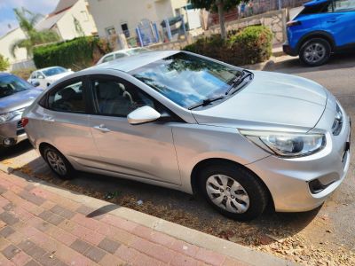 Hyundai i25 2nd hand, 2015, private hand