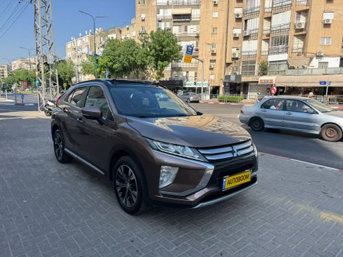 Mitsubishi Eclipse Cross, 2021, photo
