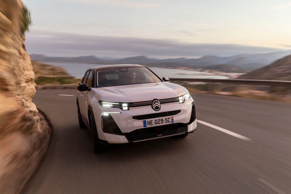 Citroen C5 Aircross 2025. Кузов. SUV 5 дв., 2 поколение