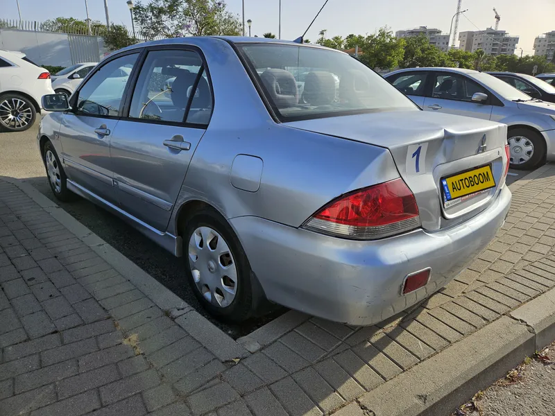 מיצובישי לנסר יד 2 רכב, 2008, פרטי