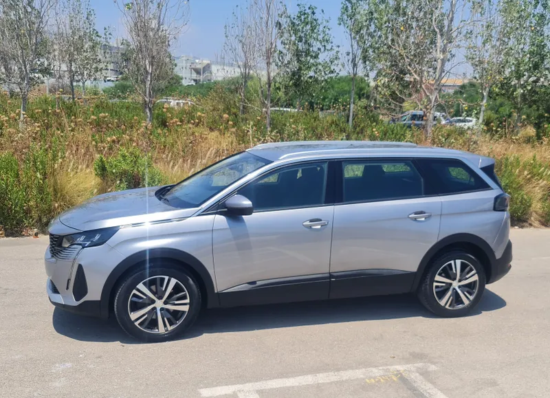 Peugeot 5008 2nd hand, 2021, private hand