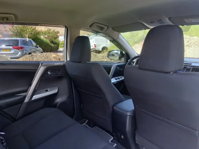 Toyota RAV4 с пробегом, 2017