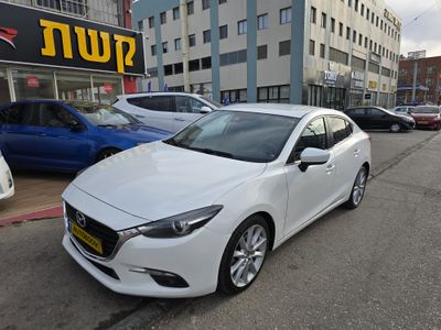 Mazda 3 2nd hand, 2018