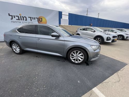 סקודה סופרב יד 2 רכב, 2018, פרטי
