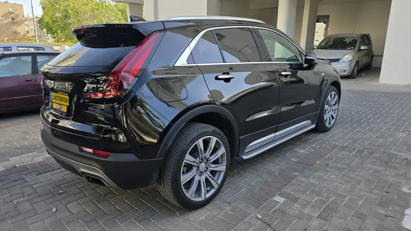 Cadillac XT4 2nd hand, 2021, private hand