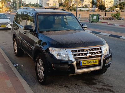 Mitsubishi Pajero с пробегом, 2016
