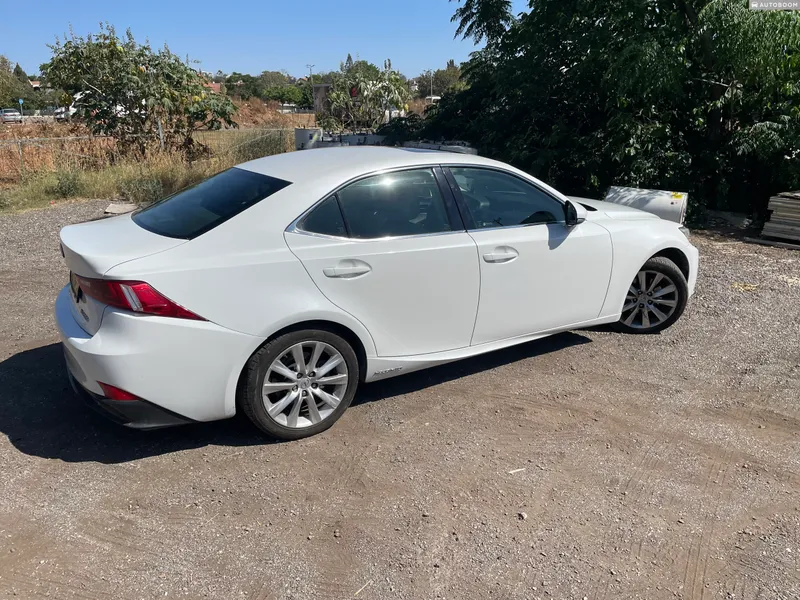 Lexus IS с пробегом, 2015, частная