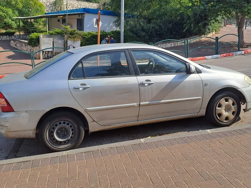 Toyota Corolla с пробегом, 2005, частная рука
