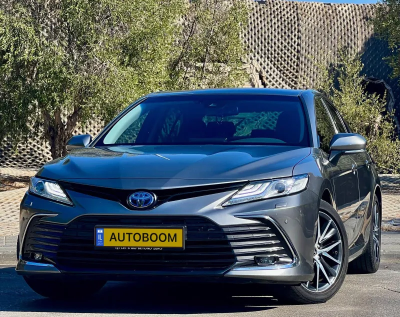 Toyota Camry с пробегом, 2022, частная рука