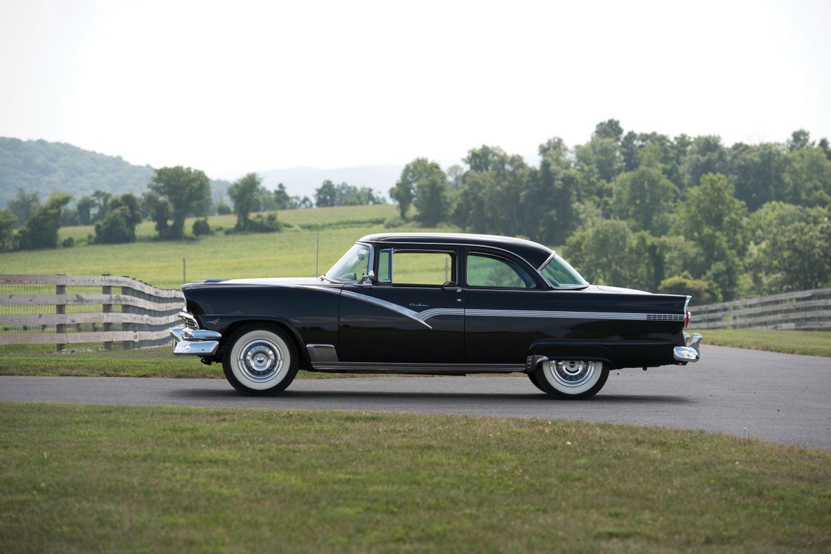 Ford Fairlane 1955. Carrosserie, extérieur. Berline 2-portes, 1 génération