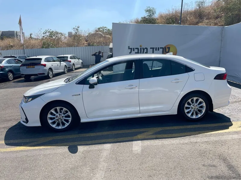 Toyota Corolla 2nd hand, 2021