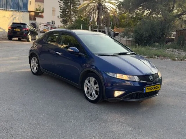 הונדה סיוויק יד 2 רכב, 2011