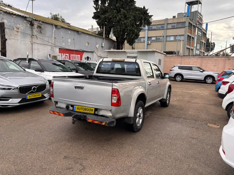 Isuzu D-Max 2nd hand, 2011