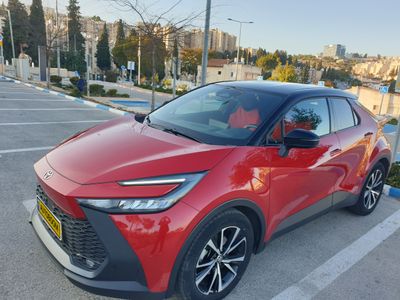 Toyota C-HR 2ème main, 2024, main privée