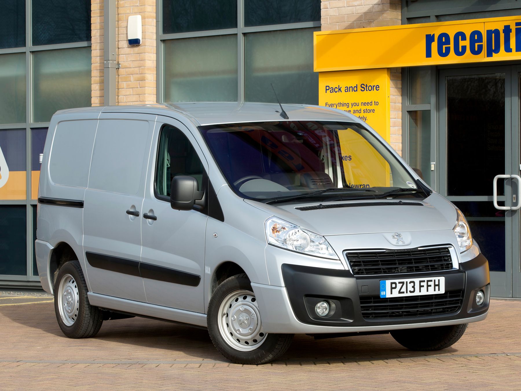 Peugeot коммерческий транспорт