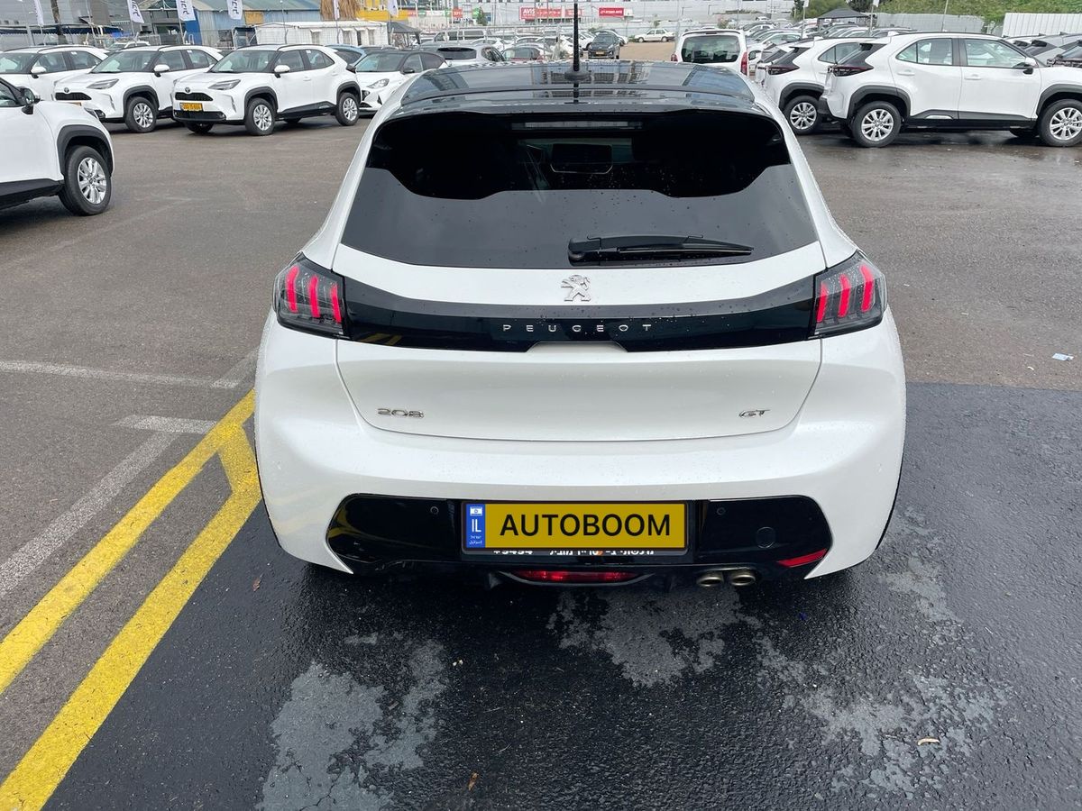 Peugeot 208 2nd hand, 2021, private hand