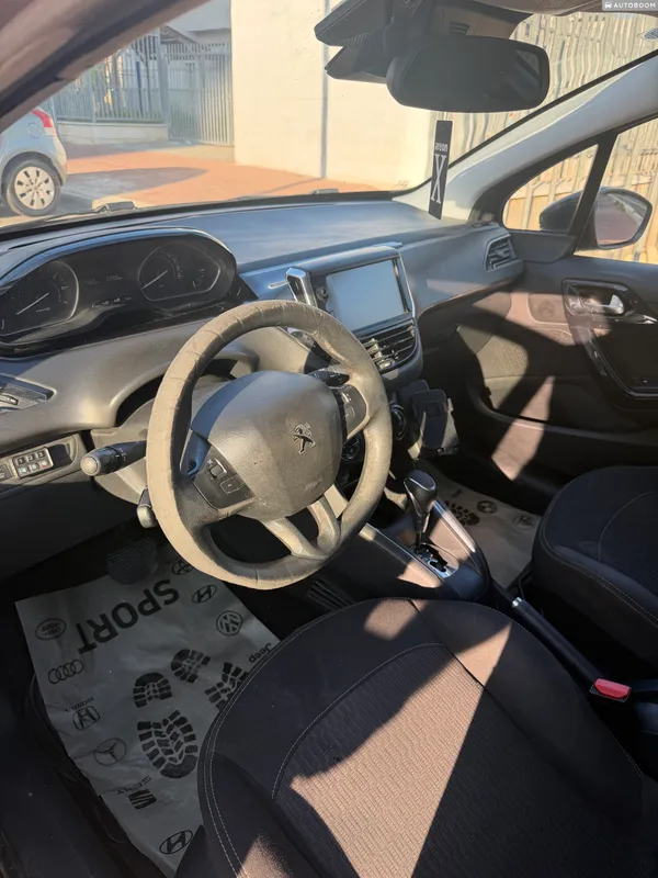 Peugeot 208 2nd hand, 2019, private