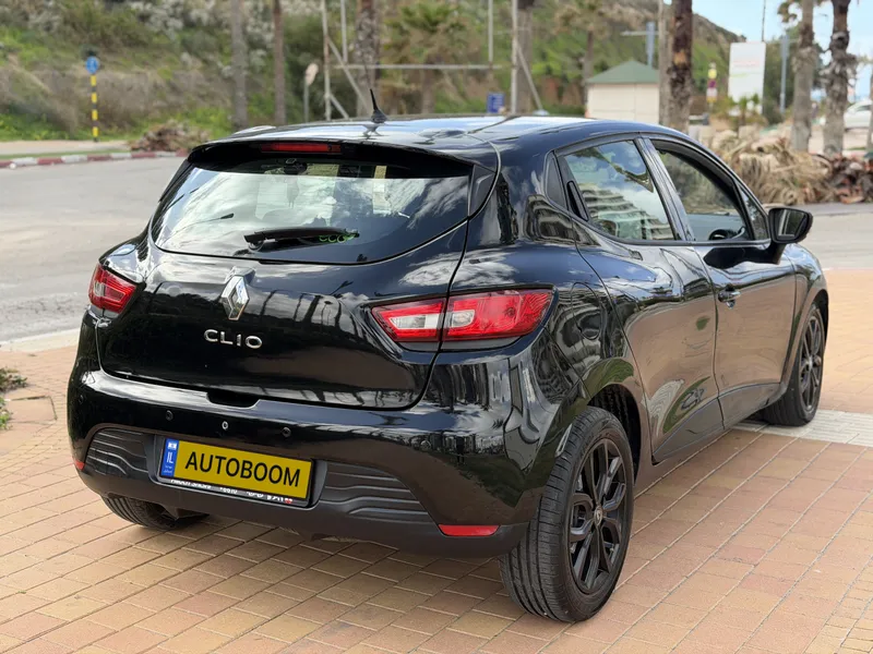 Renault Clio 2nd hand, 2017, private
