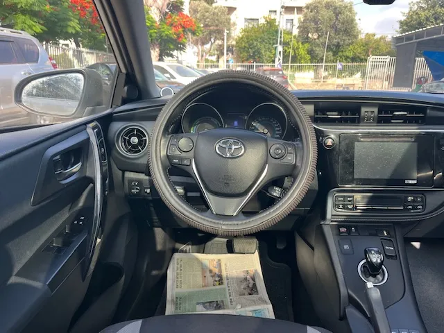 Toyota Auris с пробегом, 2017