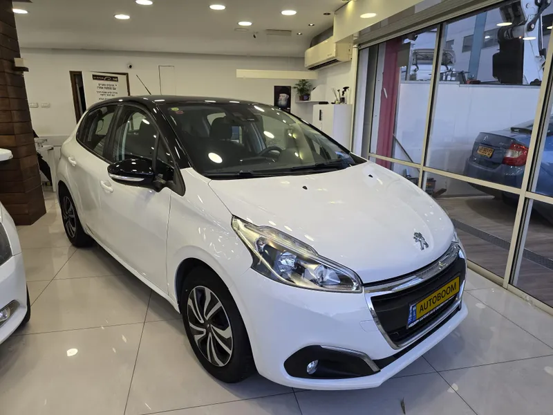 Peugeot 208 с пробегом, 2020