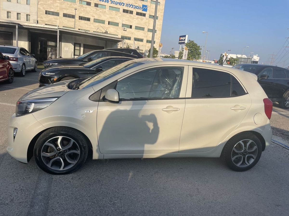 Kia Picanto 2nd hand, 2020, private hand