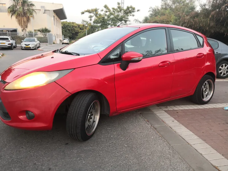 Ford Fiesta с пробегом, 2010, частная рука