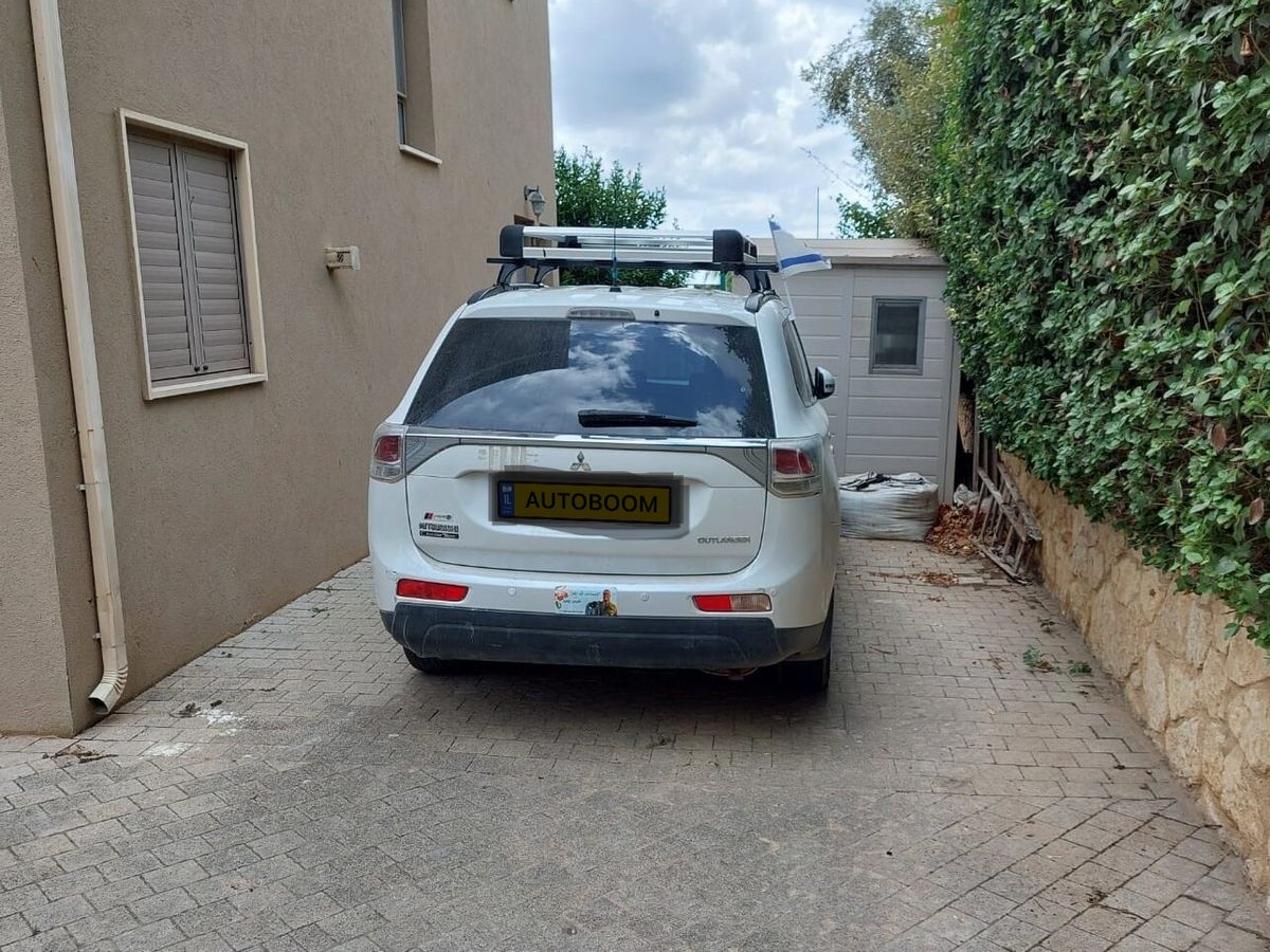 Mitsubishi Outlander 2nd hand, 2013, private hand