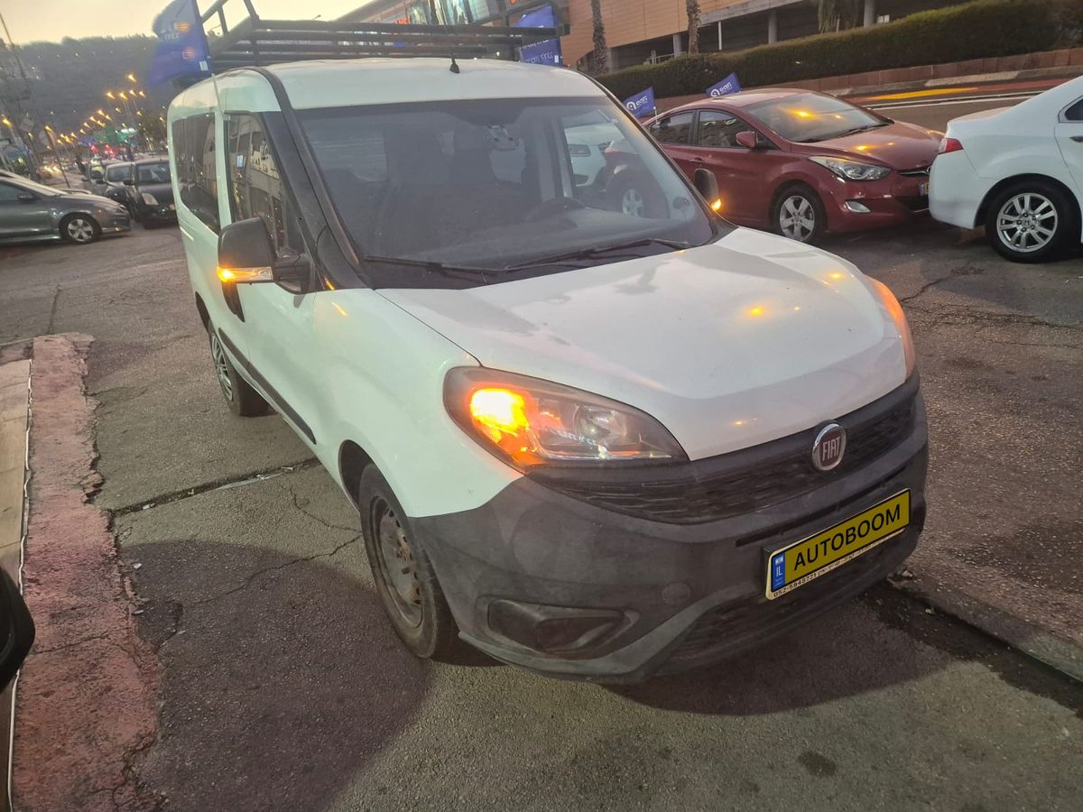 Fiat Doblo 2ème main, 2018