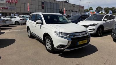 Mitsubishi Outlander, 2016, photo