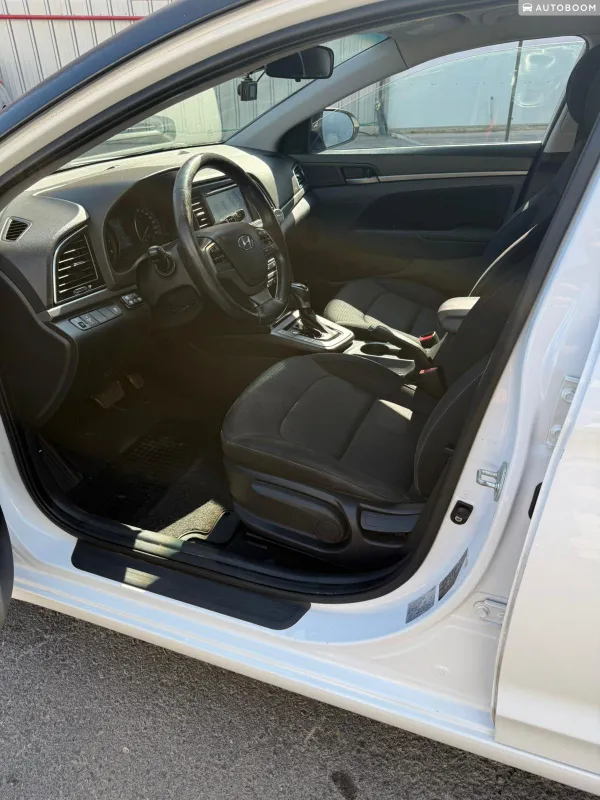 Hyundai Elantra 2ème main, 2017, privée