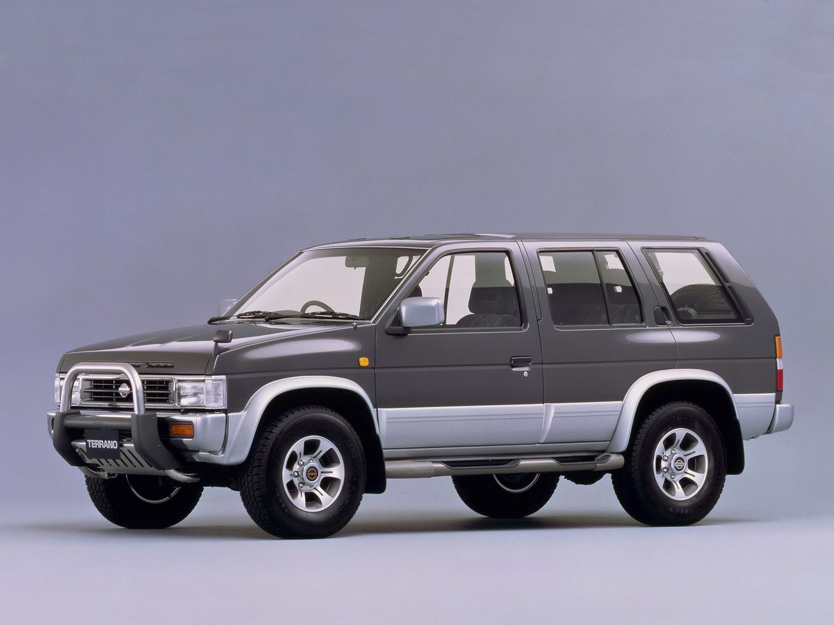 ניסאן טראנו ‏1986. מרכב, צורה. רכב שטח 5 דלתות, 1 דור