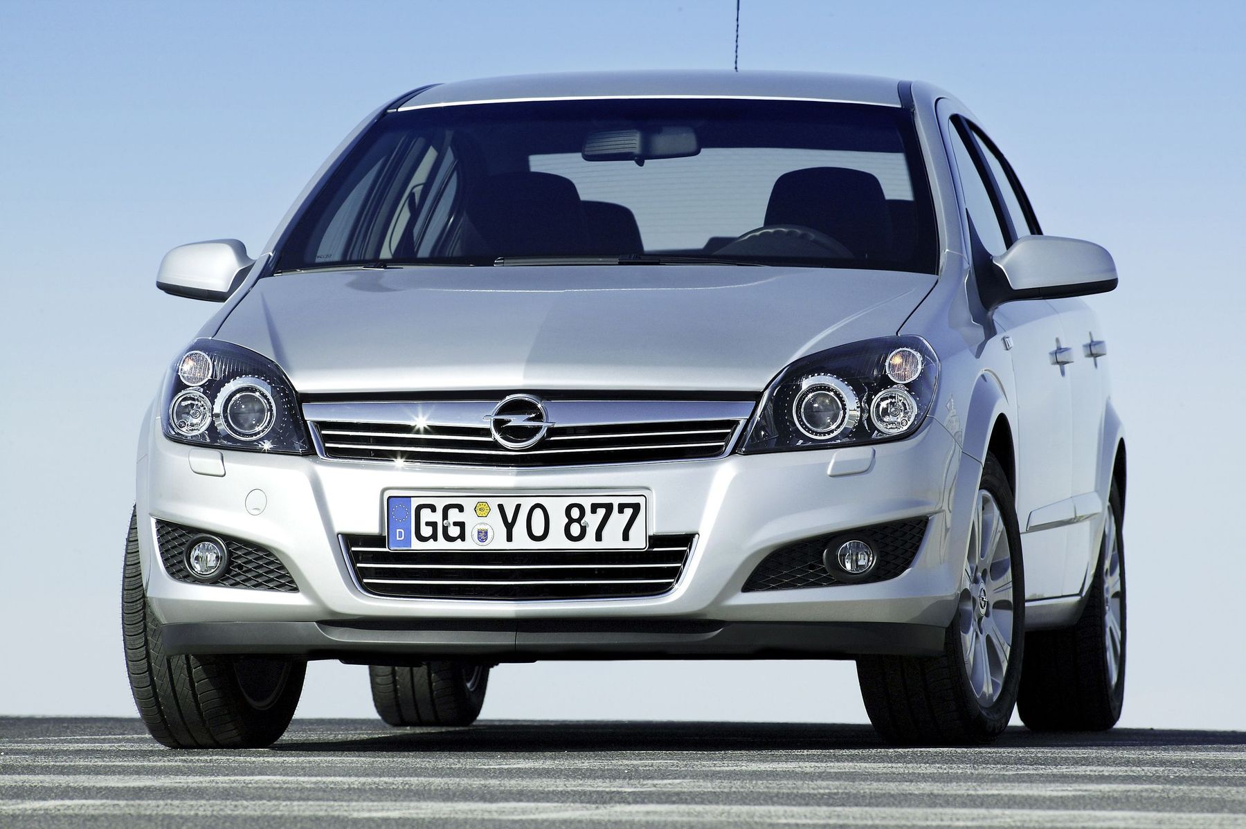 Opel Astra sedan 1.6 MTA gasoline, 115 hp fwd type of drive