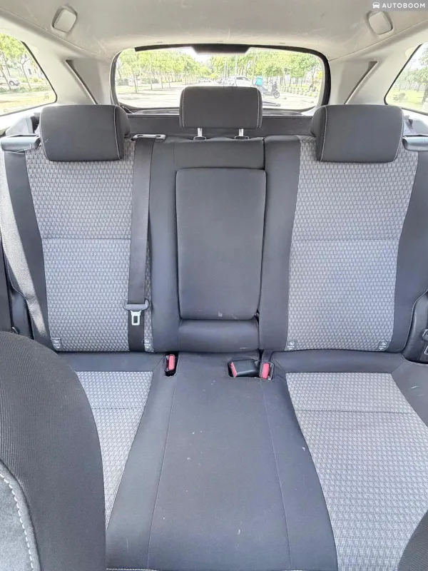Toyota Auris 2nd hand, 2017