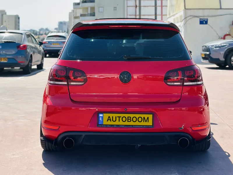 Volkswagen Golf GTI с пробегом, 2010