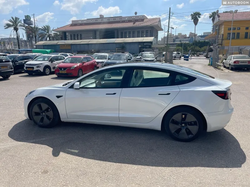 Tesla Model 3 с пробегом, 2021, частная