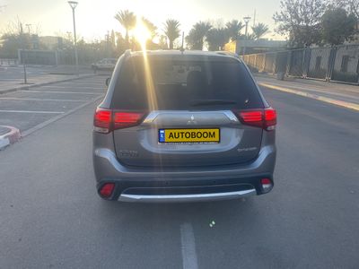Mitsubishi Outlander 2nd hand, 2016, private hand