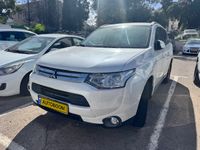 מיצובישי אאוטלנדר יד 2 רכב, 2015