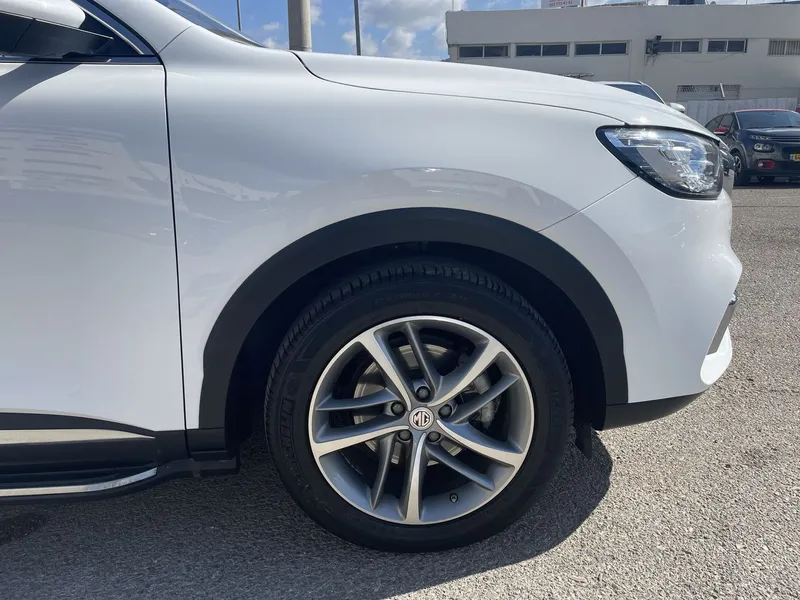 MG EHS 2ème main, 2022, main privée