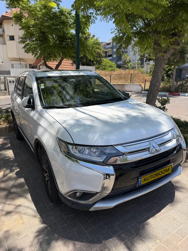 מיצובישי אאוטלנדר יד 2 רכב, 2018, פרטי