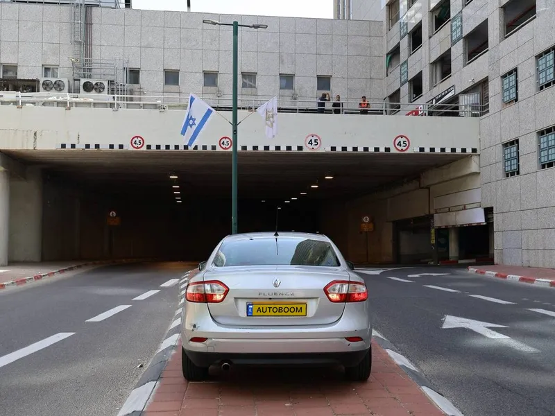 רנו פלואנס יד 2 רכב, 2014, פרטי