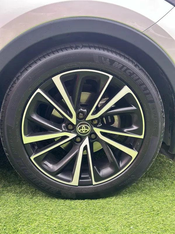 Toyota C-HR с пробегом, 2024, частная рука
