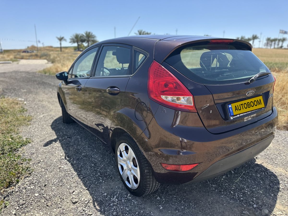 Ford Fiesta с пробегом, 2010, частная рука