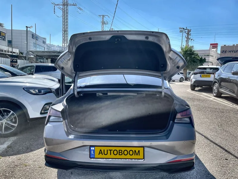 Hyundai Elantra 2ème main, 2022