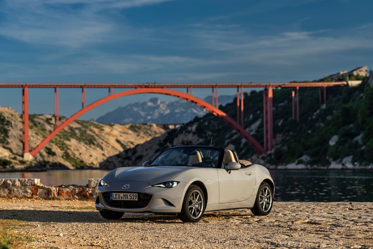 Mazda MX-5. Кузов, экстерьер.