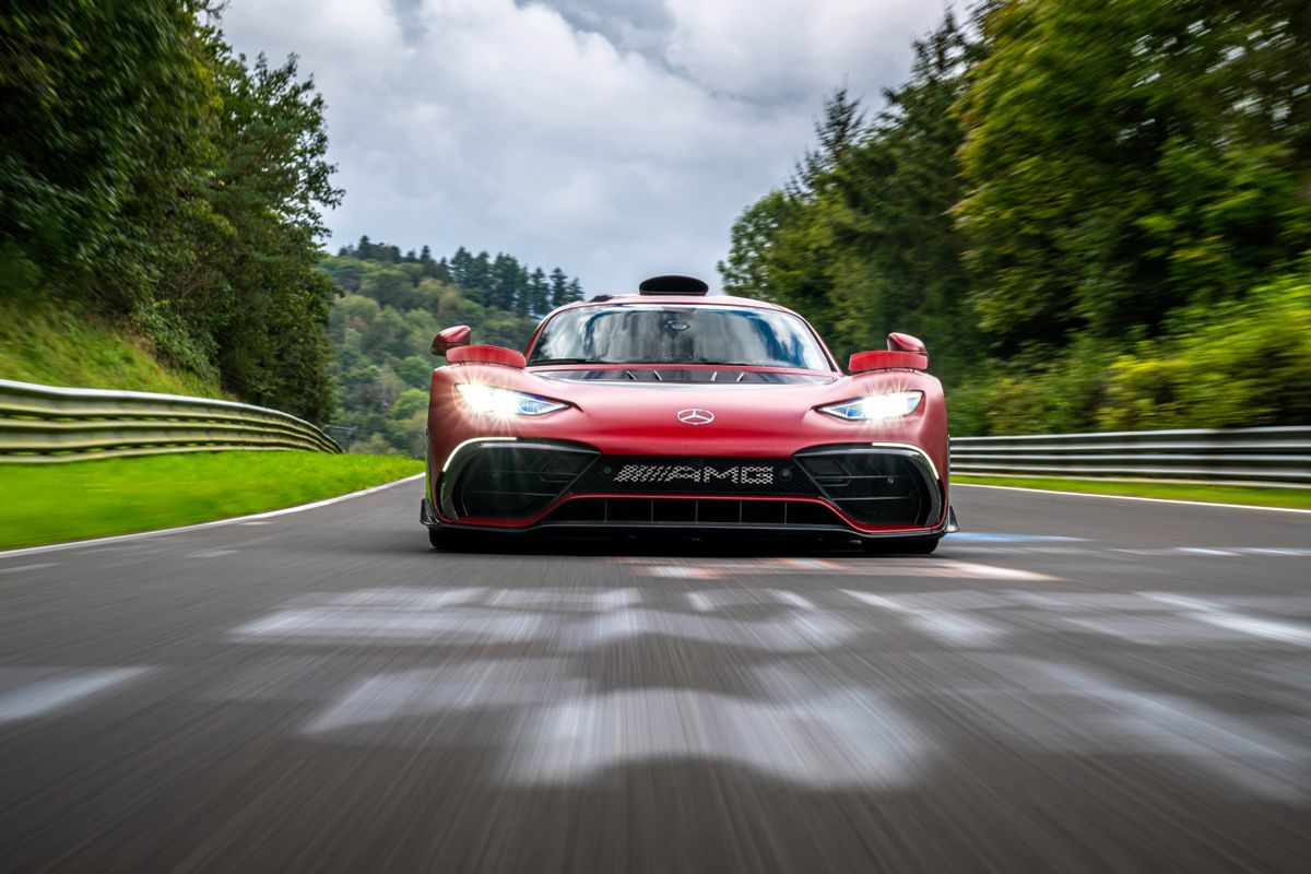 Очередной рекорд Mercedes-AMG One