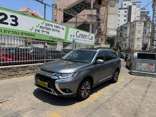 Mitsubishi Outlander, 2021, photo
